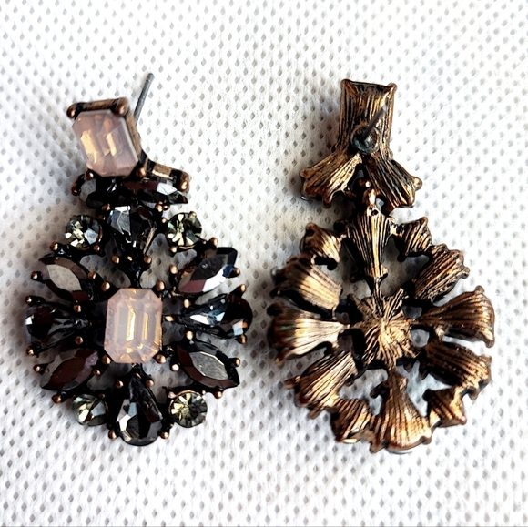 Hematite Smoke Opaline Rhinestone Pierced Earrings Antique Brass Setting NWOT - Picture 7 of 8